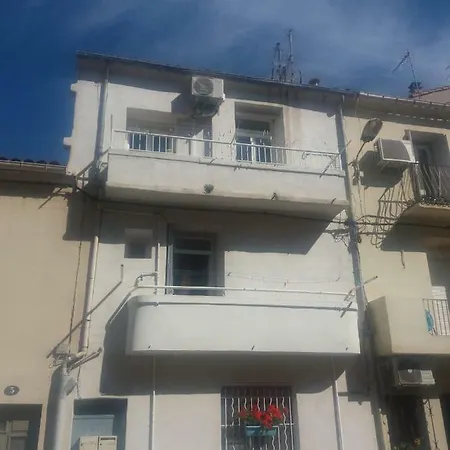 Le 7 Apartment *